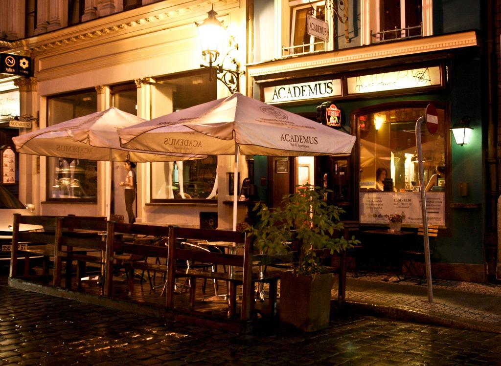Academus Pub & Guest House Wroclaw Dış mekan fotoğraf