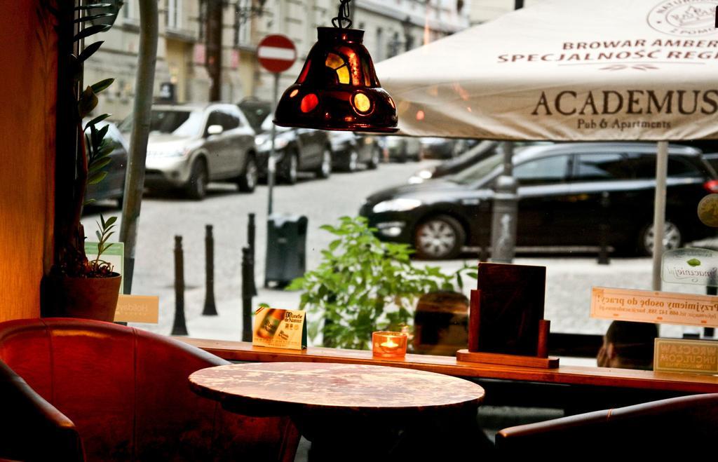 Academus Pub & Guest House Wroclaw Dış mekan fotoğraf