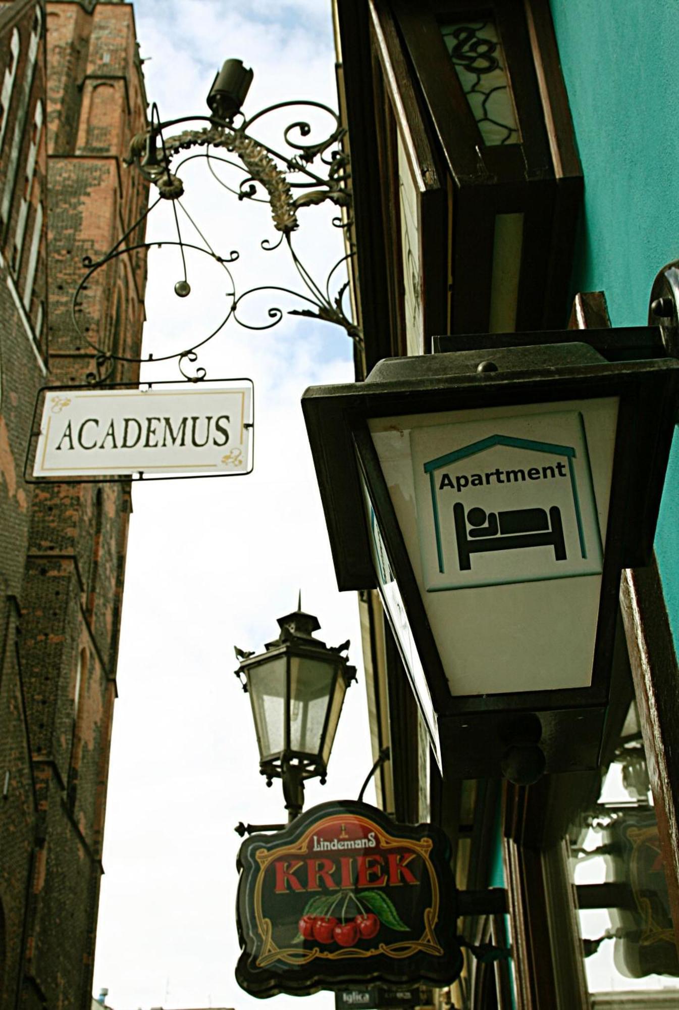 Academus Pub & Guest House Wroclaw Dış mekan fotoğraf
