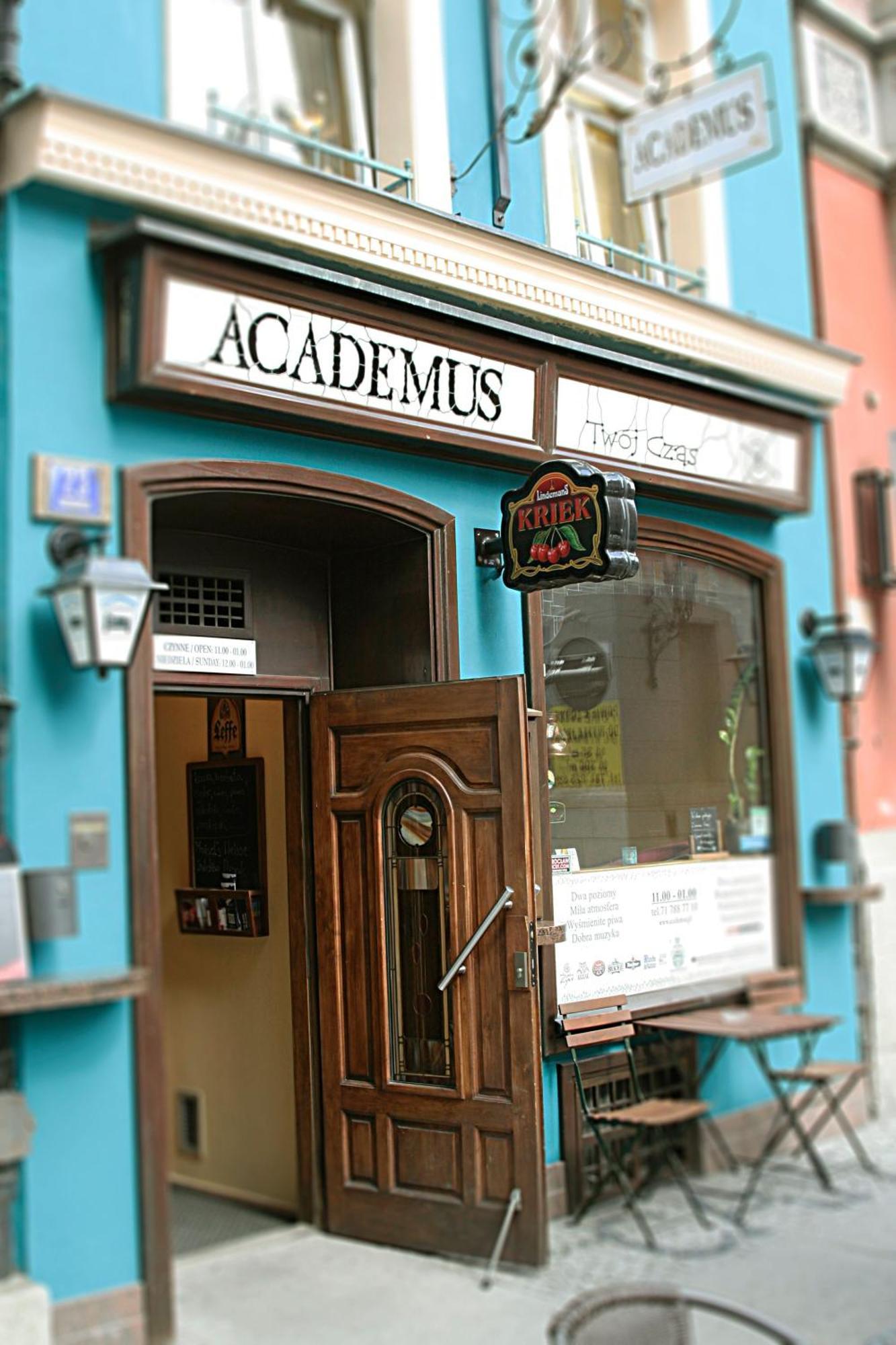 Academus Pub & Guest House Wroclaw Dış mekan fotoğraf
