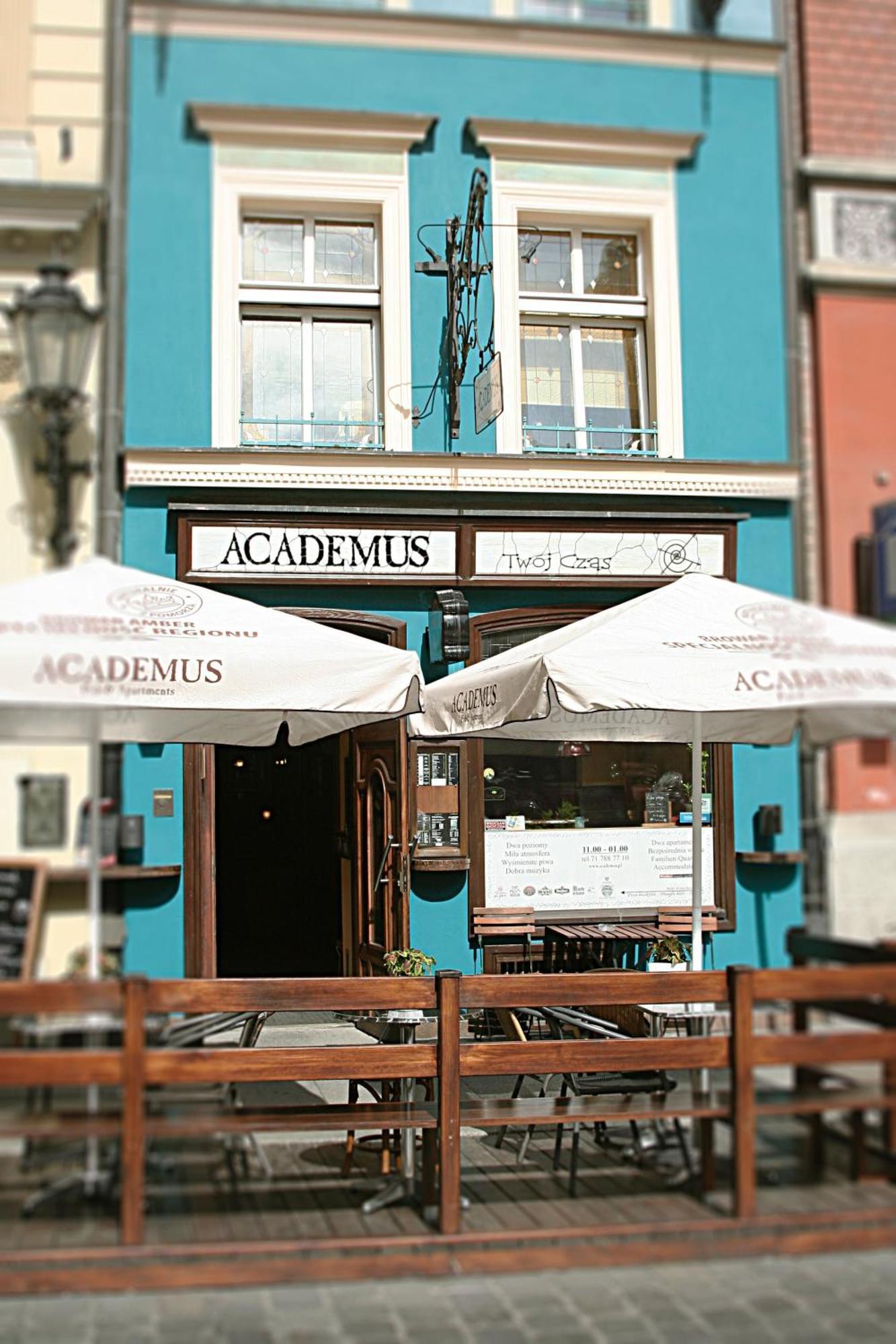 Academus Pub & Guest House Wroclaw Dış mekan fotoğraf