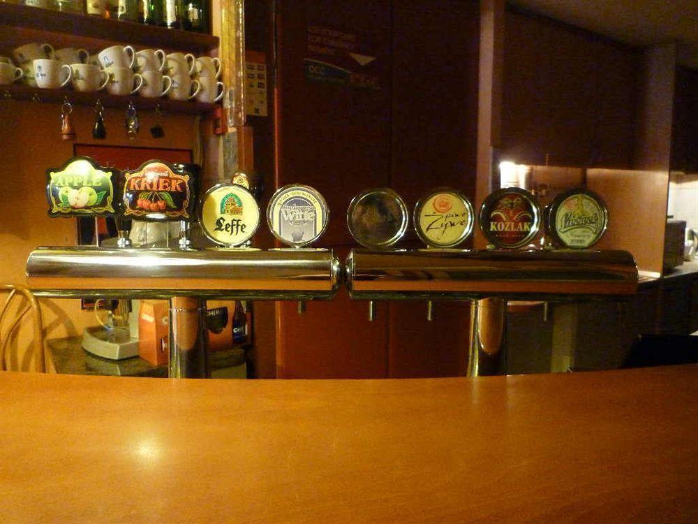 Academus Pub & Guest House Wroclaw Dış mekan fotoğraf