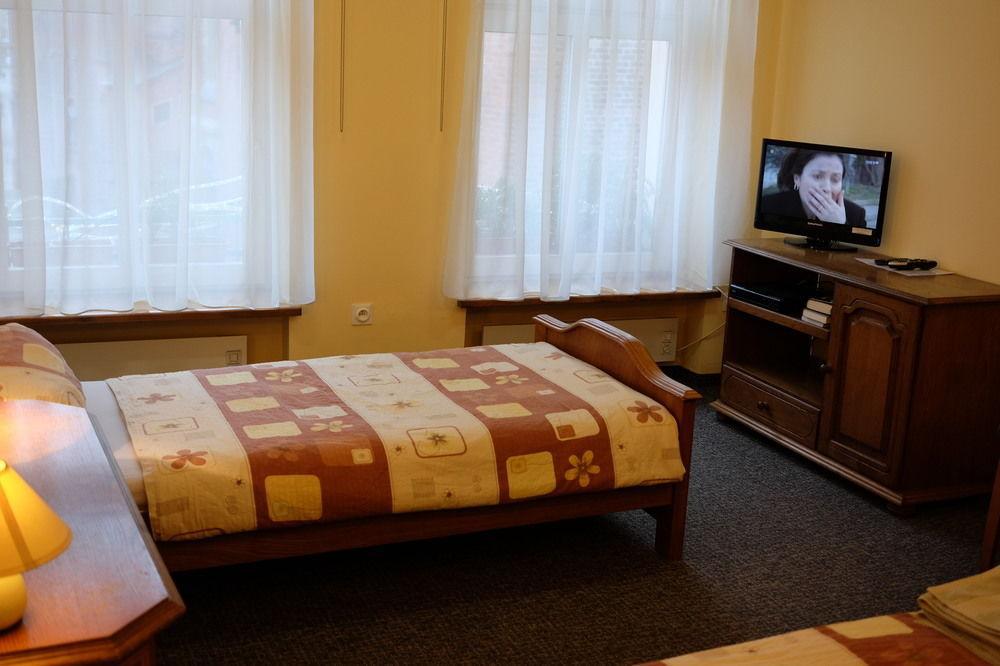 Academus Pub & Guest House Wroclaw Dış mekan fotoğraf