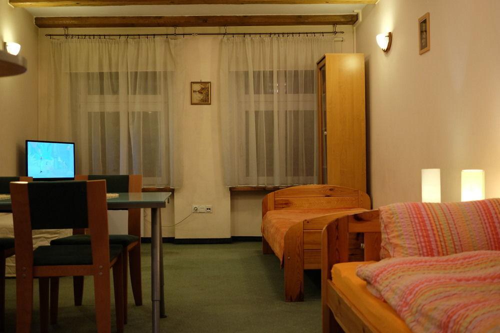 Academus Pub & Guest House Wroclaw Dış mekan fotoğraf