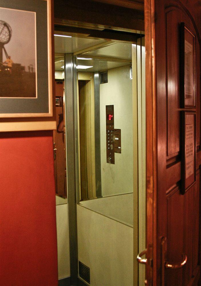 Academus Pub & Guest House Wroclaw Dış mekan fotoğraf