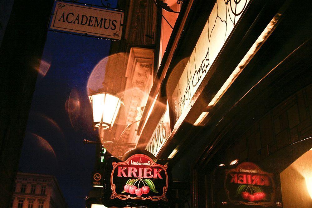 Academus Pub & Guest House Wroclaw Dış mekan fotoğraf