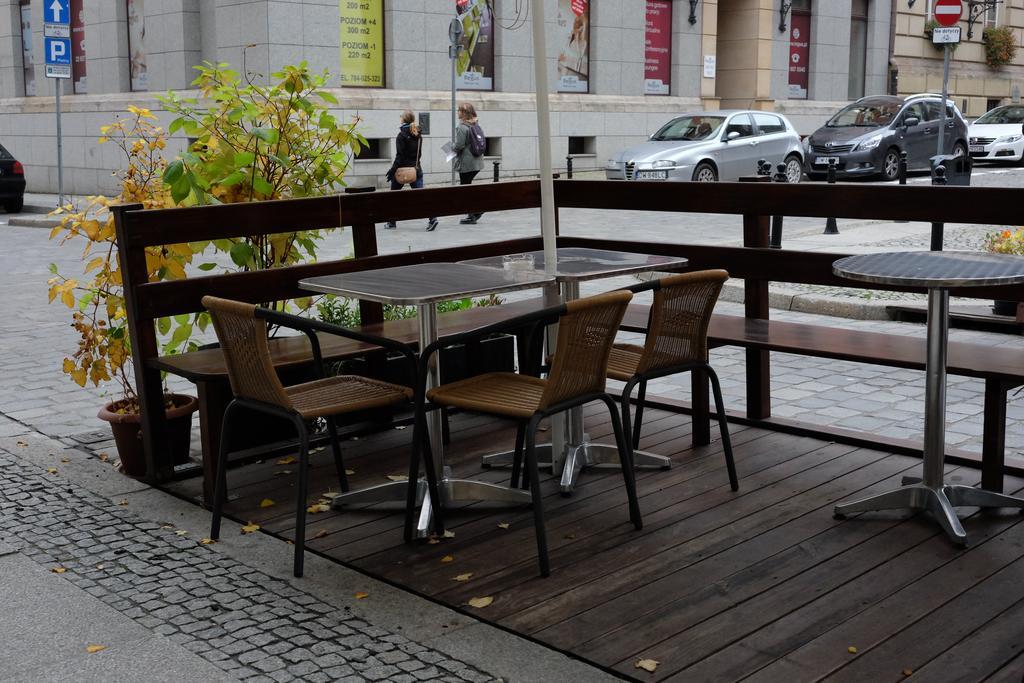 Academus Pub & Guest House Wroclaw Dış mekan fotoğraf