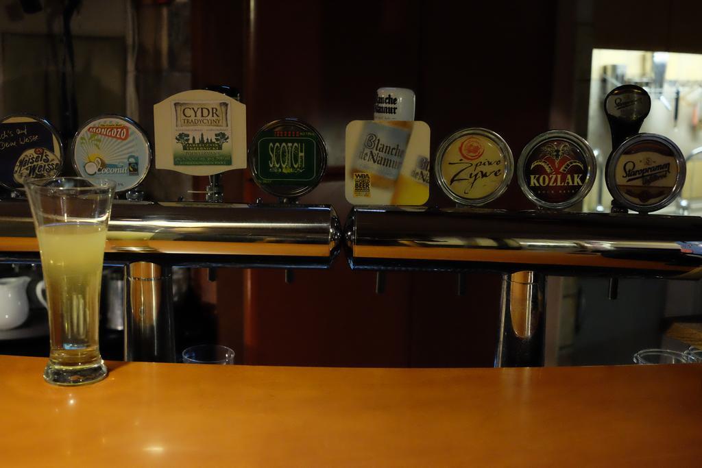 Academus Pub & Guest House Wroclaw Dış mekan fotoğraf